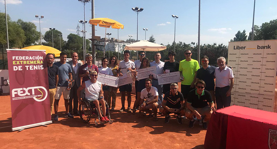 Davila y Morgado ganan el Campeonato de Extremadura de tenis