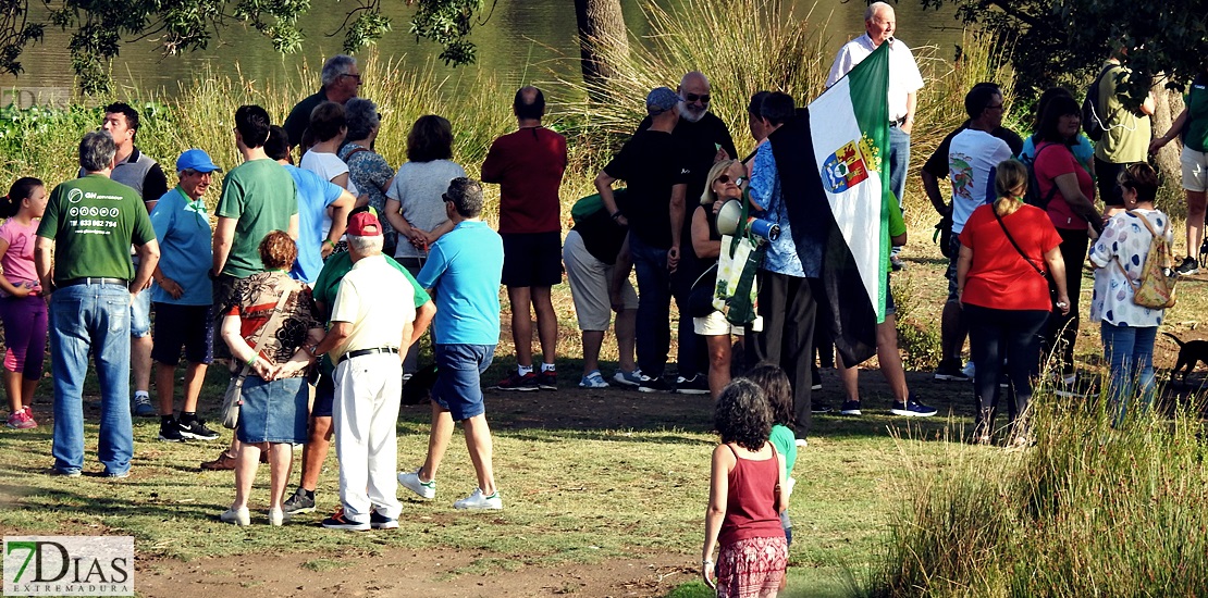 Colectivos, políticos y ciudadanos piden un río Guadiana sin camalote