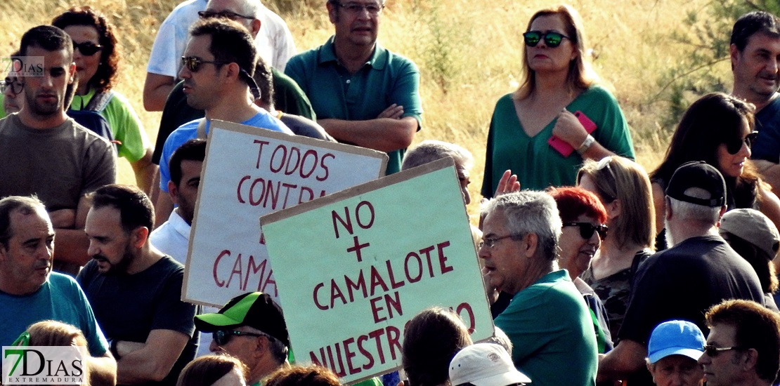 Colectivos, políticos y ciudadanos piden un río Guadiana sin camalote