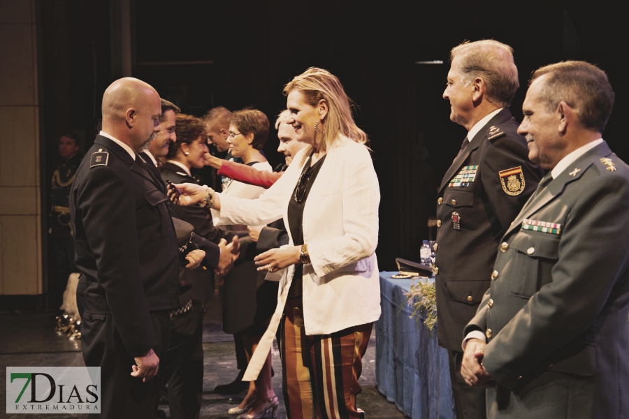 Entrega de medallas a la Policía Local de Badajoz