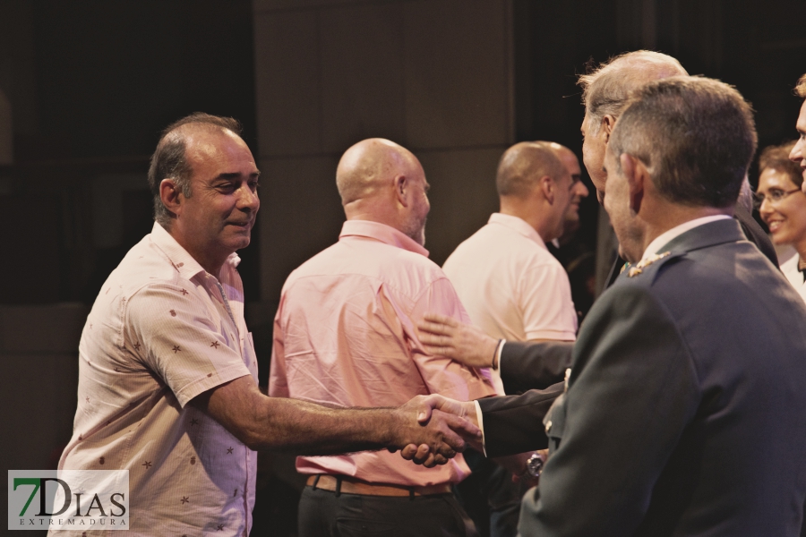 Entrega de medallas a la Policía Local de Badajoz