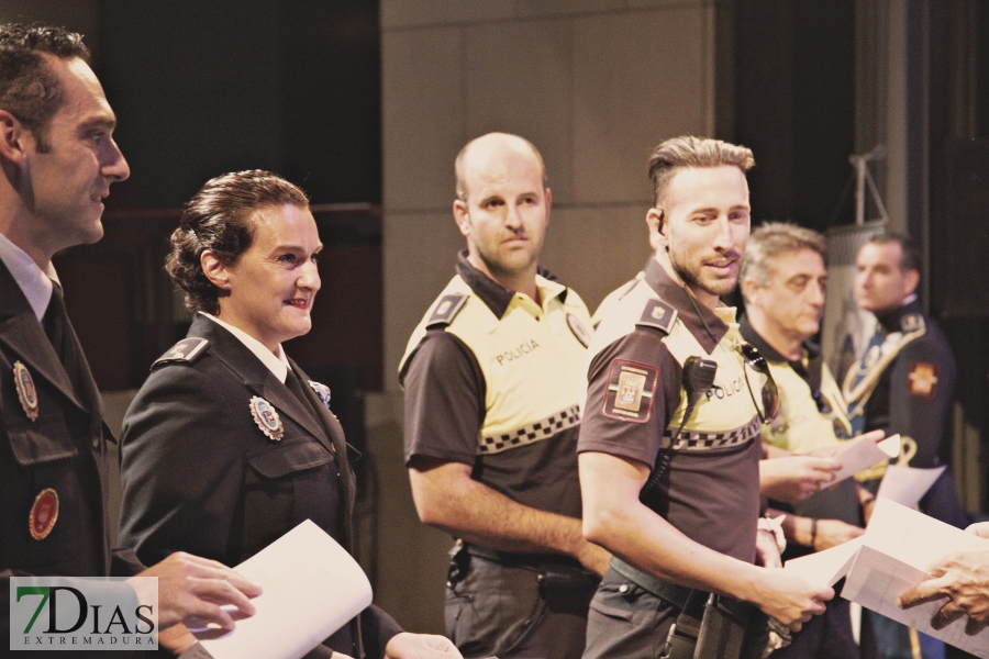 Entrega de medallas a la Policía Local de Badajoz