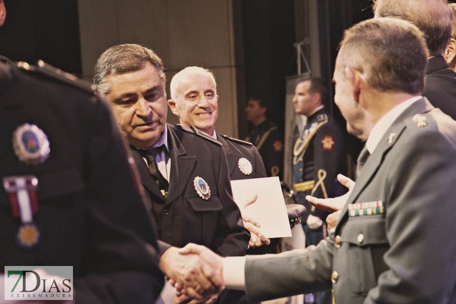 Entrega de medallas a la Policía Local de Badajoz