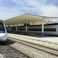 El tren Sevilla-Cáceres se queda en Mérida por falta de maquinista