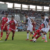 El CD. Badajoz no aprovecha la ventaja numérica