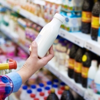 UPA ve un ataque a la leche española en el estudio sobre los yogures británicos