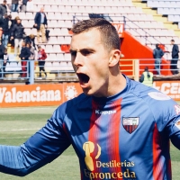 Borja García sufre una rotura de ligamentos en su pierna derecha