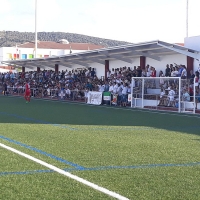 El Azuaga quiere que los estadios extremeños presenten un gran aspecto en las gradas