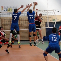 La AD Cáceres Voleibol continúa con buen pie en la pretemporada