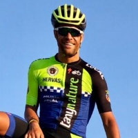 El policía y ciclista extremeño Javier Sánchez defiende su título europeo