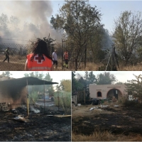 Un incendio afecta a varias parcelas de la zona del Corazón de Jesús (Badajoz)