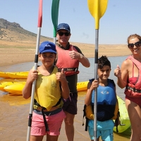 Actividades acuáticas en Peñalsordo para promocionar los embalses de Badajoz