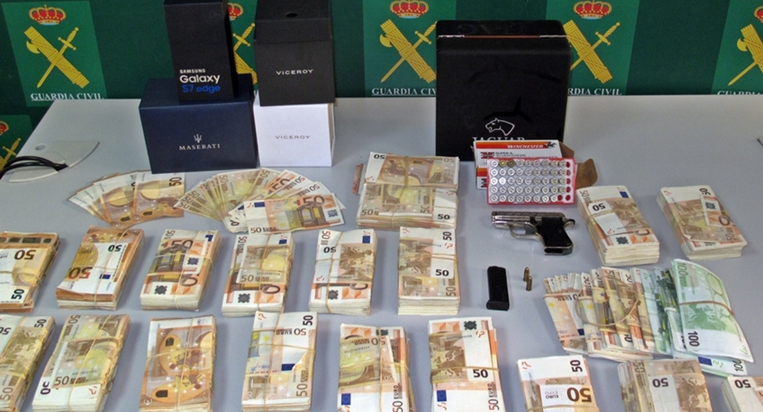 La Guardia Civil desarticula una banda especializada en robar dinero y joyas en viviendas