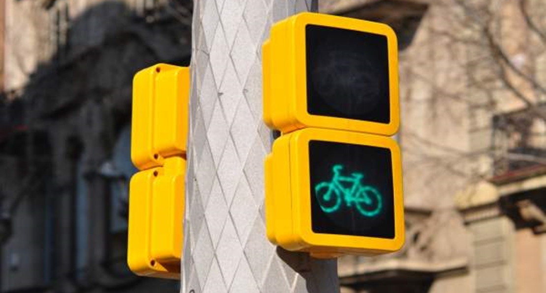Cáceres tendrá semáforos específicos para ciclistas en su circuito de carriles bici