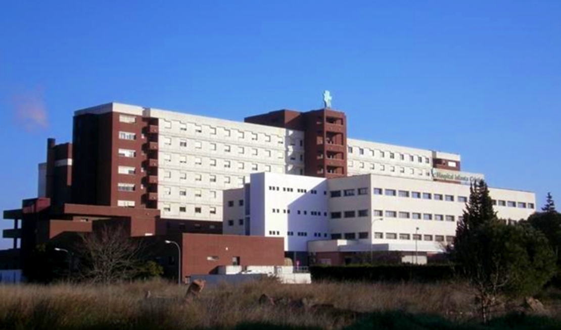 El SES solo invertirá en el cambio del letrero del Hospital Universitario de Badajoz