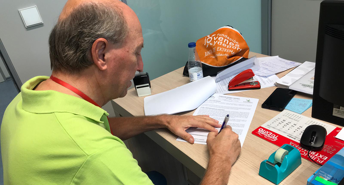 El Bicicletas Rodríguez Extremadura y la FJyD firman un convenio de patrocinio