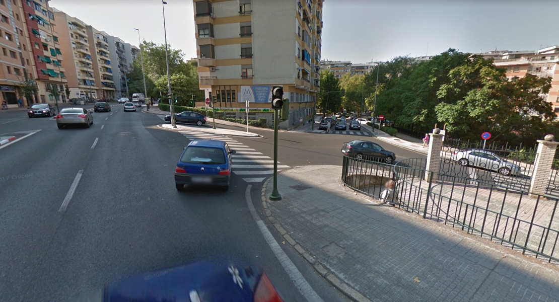 Mujer herida en una colisión de tráfico en Cáceres