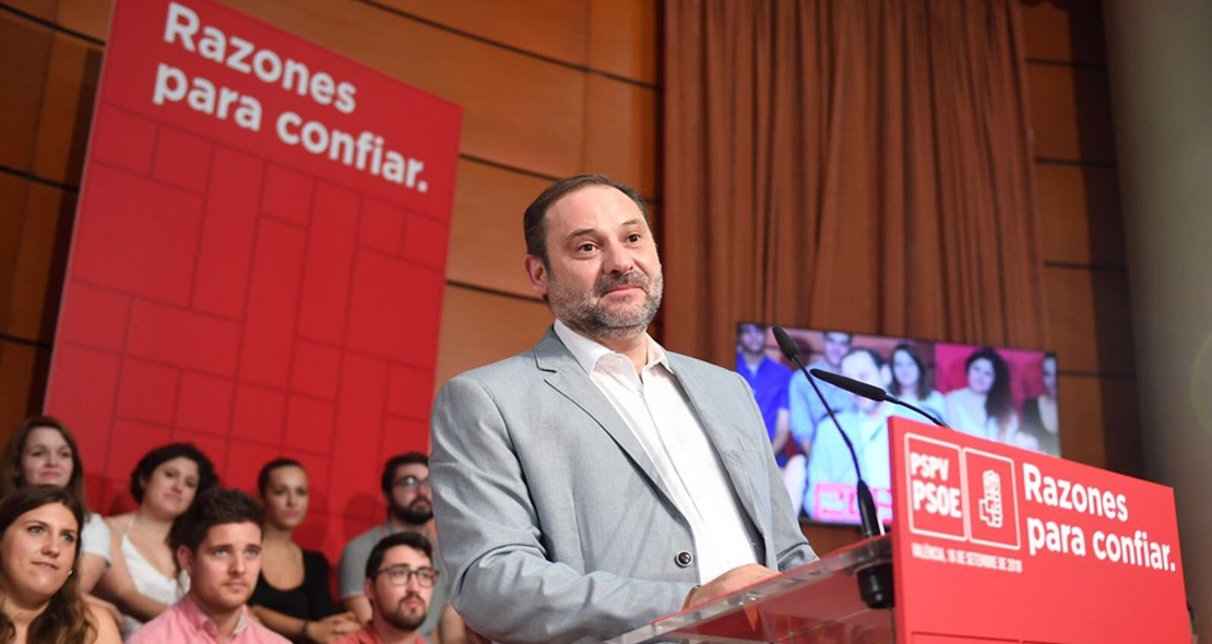 Ábalos vendrá a Extremadura como invitado a una conferencia del PSOE