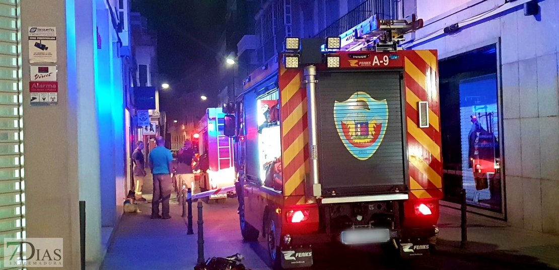 Incendio en una tienda del centro de Badajoz