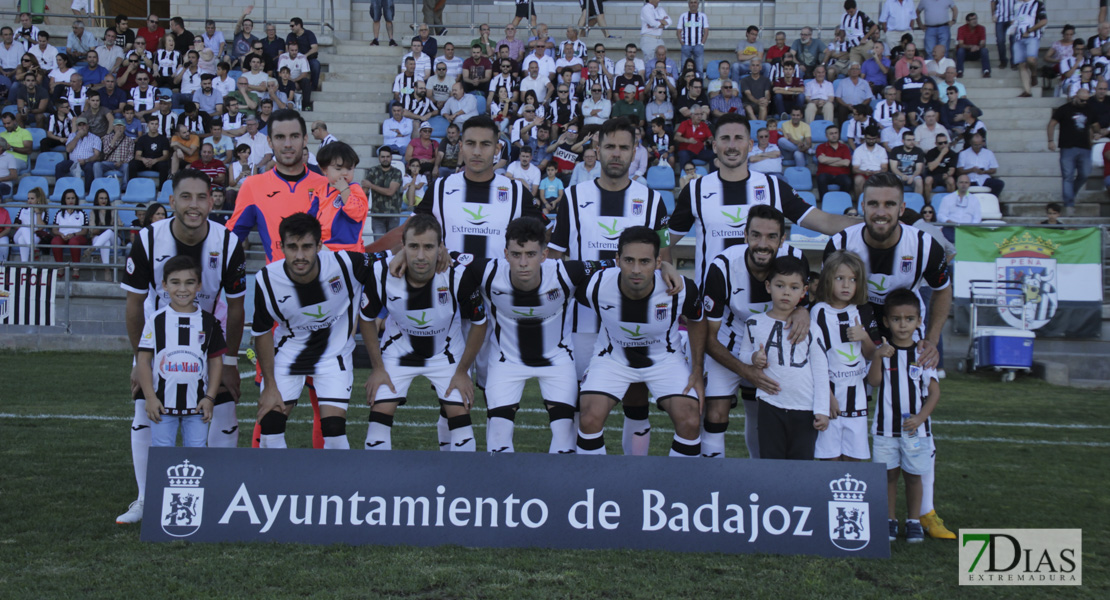 El CD. Badajoz cae por sexta vez en su historia por 4 - 0