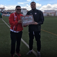El entrenador del Azuaga sufre un desmayo y es trasladado al hospital