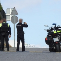 Se accidentan y dejan abandonado el vehículo dándose a la fuga (Badajoz)