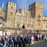 La academia de Yuste, la brigada Extremadura y los Esclavos de María, premios Guadalupe