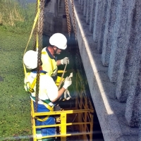 Cerrado al tráfico un carril del Puente de la Universidad por una avería