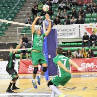 Rodrigo González (AD. Cáceres Voleibol) elegido en el septeto ideal de la jornada