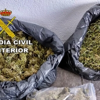 La Guardia Civil localiza en una vivienda 9.000 gramos de marihuana tras auxiliar a su propietaria