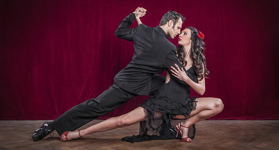 Cha cha chá, boleros, rock y tango en el V aniversario de la Asociación ‘Badon-be’