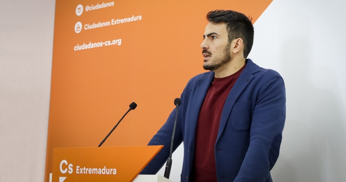 Cs: “La inversión para el Aeropuerto está muy lejos de lo que Extremadura necesita”