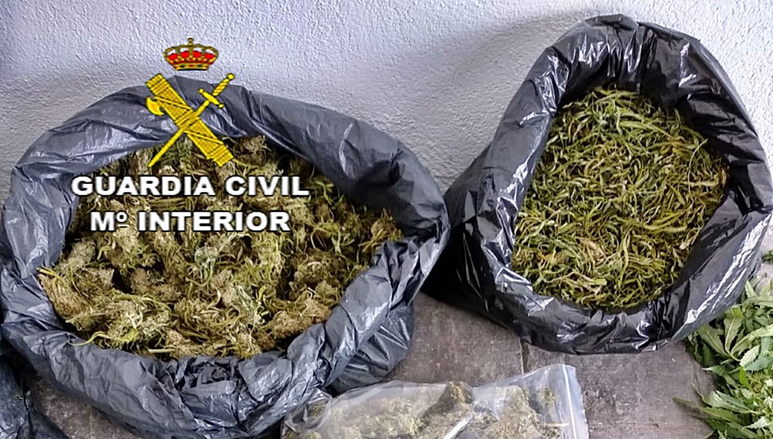 La Guardia Civil localiza en una vivienda 9.000 gramos de marihuana tras auxiliar a su propietaria