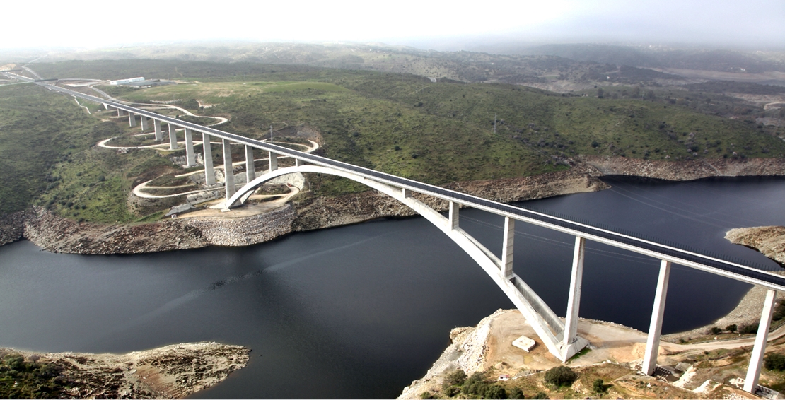 EEUU: El puente ferroviario sobre el Almonte recibe dos nuevos premios
