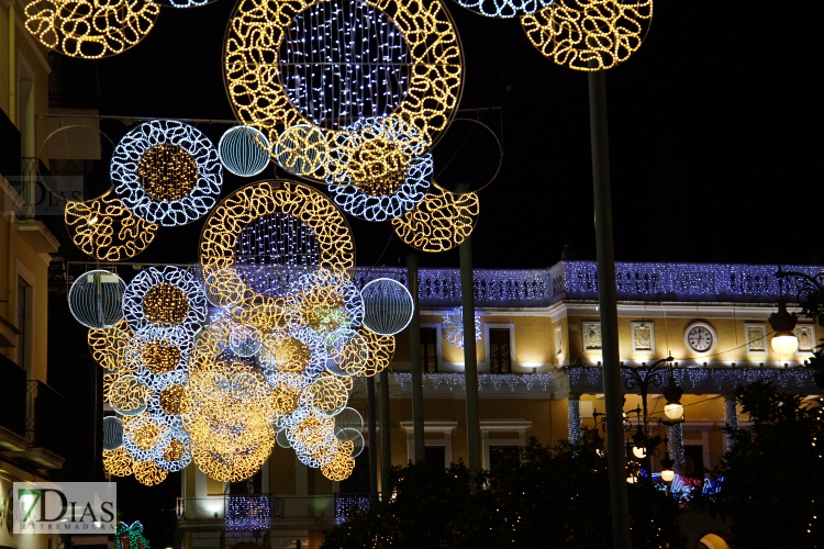 Gran ambiente en Badajoz para recibir a la Navidad