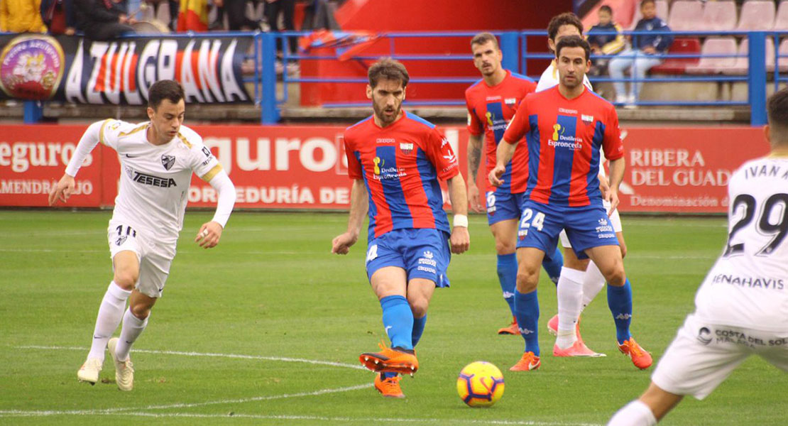 El Extremadura UD sale del descenso a costa del líder