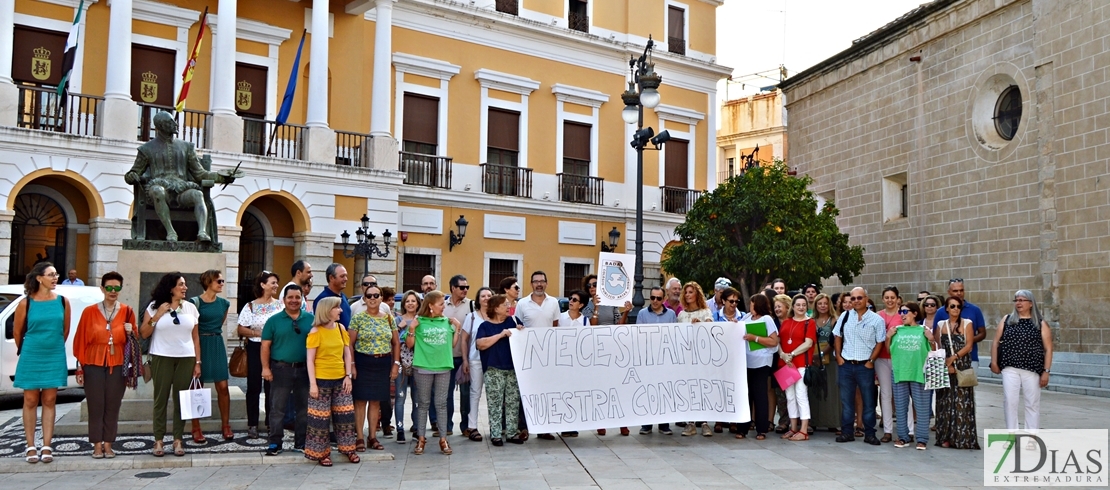 BA: “Los colegios de Badajoz son los únicos de Extremadura sin conserjes&quot;