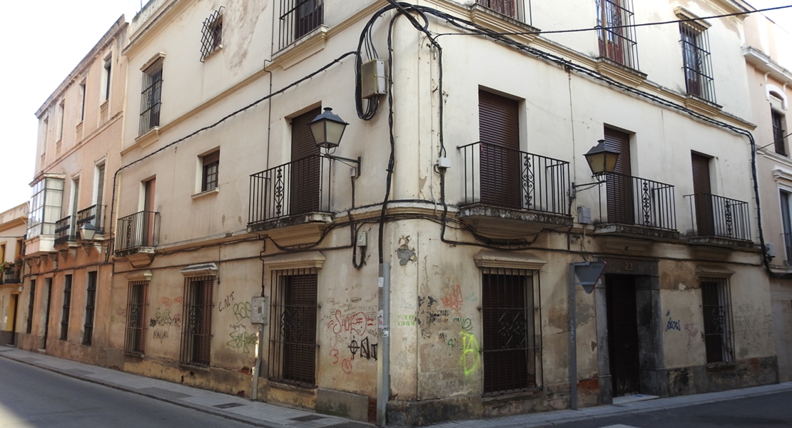 Unas 245.000 viviendas de Extremadura deberán superar un informe en 2018