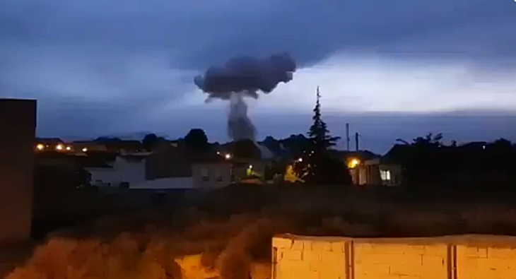 Mueren dos personas en la explosión de una pirotecnia de Guadix (Granada)