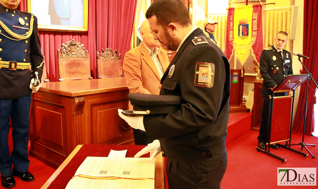 Juran el cargo cuatro nuevos oficiales de Policía Local en Badajoz