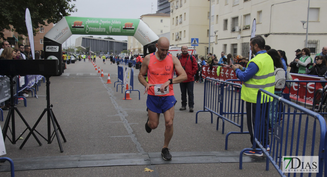 Imágenes de la Carrera Solidaria Badajoz Contra el Cáncer II