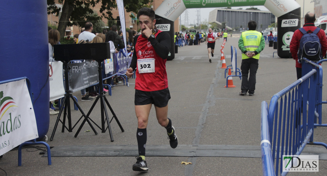 Imágenes de la Carrera Solidaria Badajoz Contra el Cáncer II