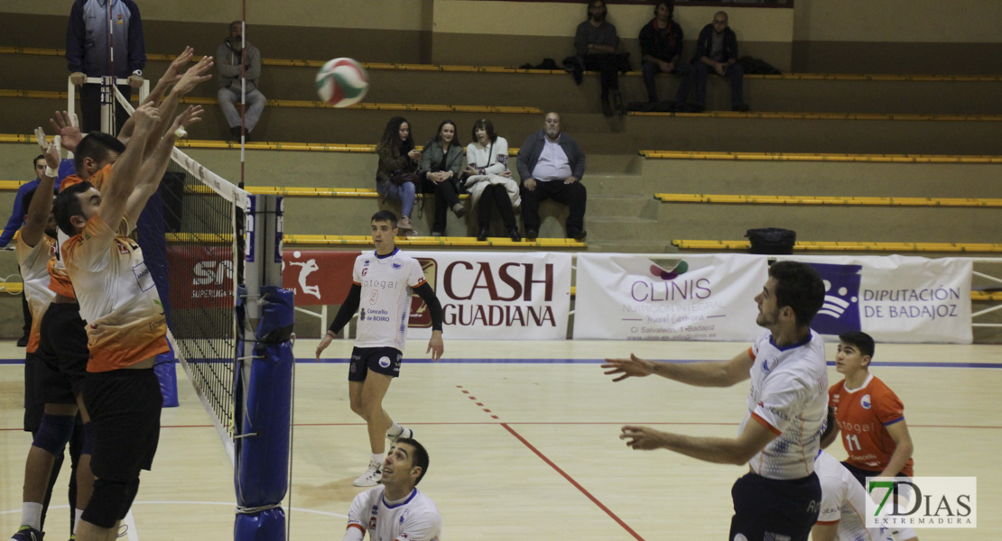 Imágenes del Pacense Voleibol - Boiro Voleibol