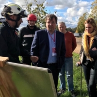 La ministra para la Transición Ecológica visita a la UME en Badajoz