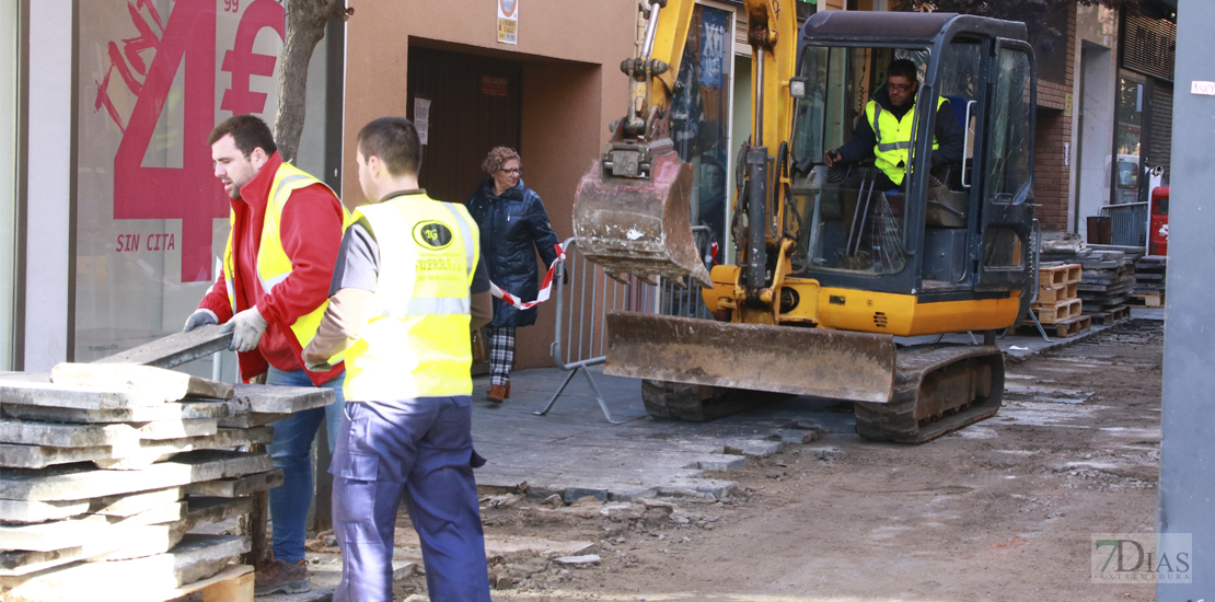 BA exige responsabilidades por tirar a la basura casi un millón de euros en la calle Menacho