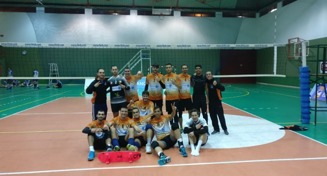 El Pacense voleibol supera con solvencia al Calasancias Coruña