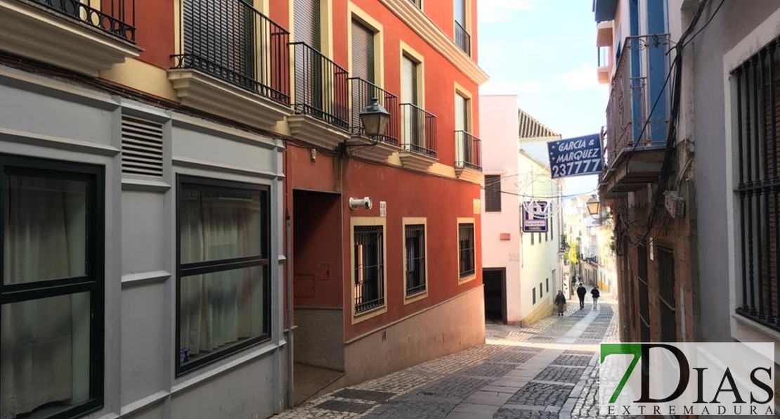 La Guardia Civil realiza registros en viviendas de la parte antigua de Badajoz