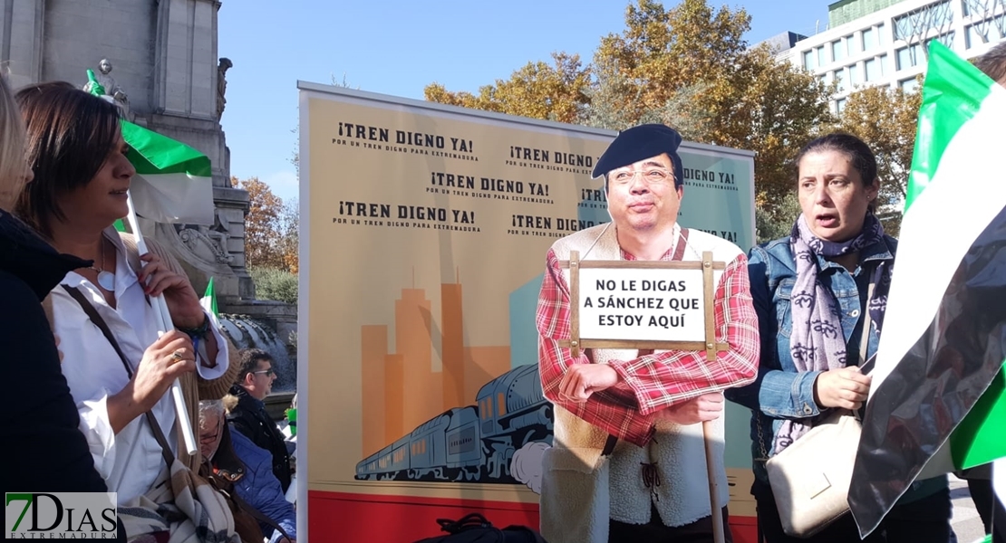 La plaza de España de Madrid va cogiendo color