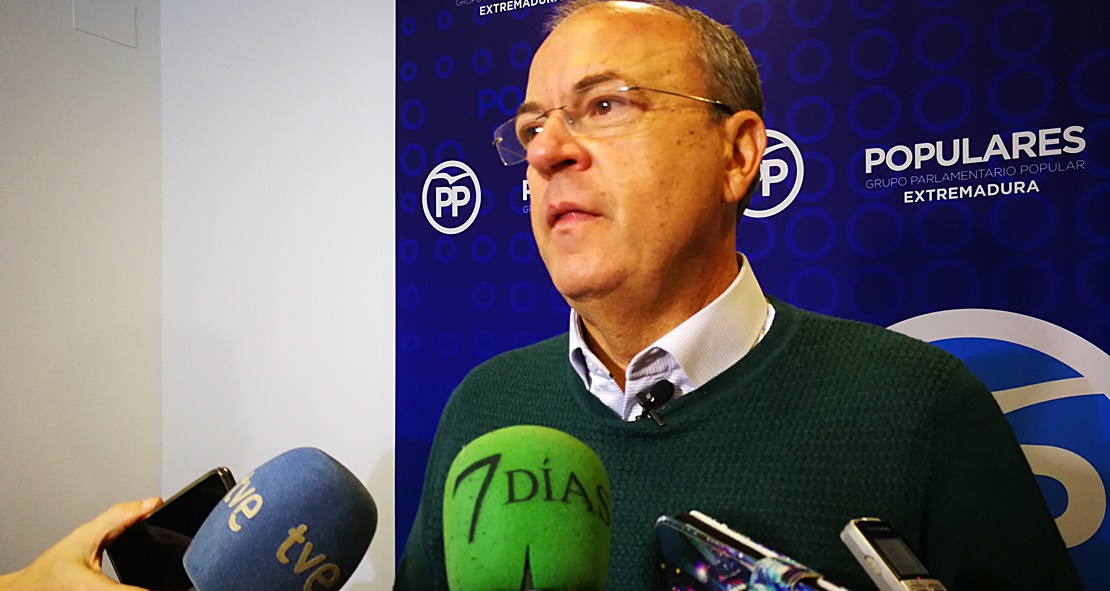 Monago teme que la fusión de Liberbank y Unicaja produzca despidos masivos