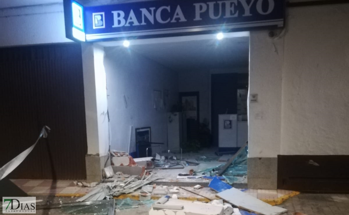 Rompen la fachada de una entidad bancaria en la Morera, para llevarse el cajero